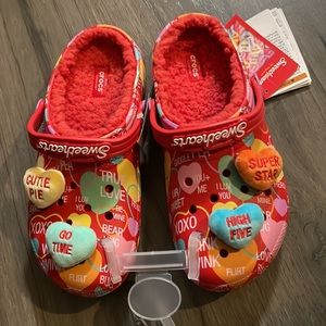 Crocs Lined x Sweethearts  J5